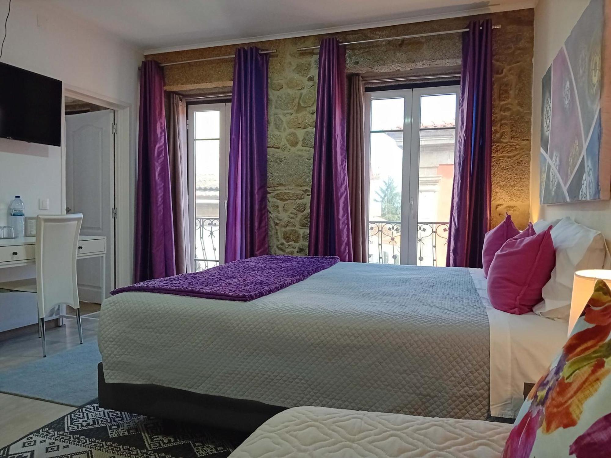 Rustic House Fundao Hotel ภายนอก รูปภาพ
